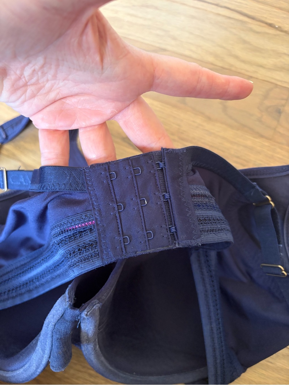 Vince Camuto Bra Navy Underwire Clasp 42C - Picture 6 of 6